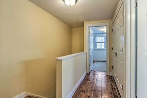 Townhome in Leesburg Historic District!