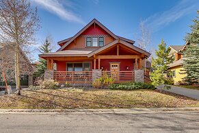 Quiet Fraser Family Escape: Hot Tub & Front Porch!