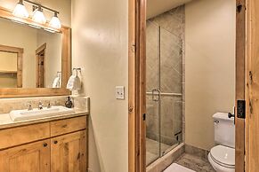 Quiet Fraser Family Escape: Hot Tub & Front Porch!