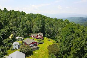 Hendersonville 'cantrell Cottage' - Smoky Mtn View
