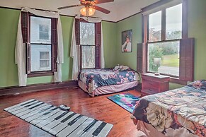Pet-friendly Shreveport Home ~ 1 Mile to Downtown!