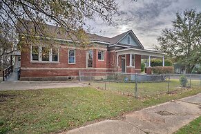 Pet-friendly Shreveport Home ~ 1 Mile to Downtown!