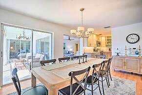 Relaxing Condo w/ Screened-in Lanai, 4 Mi to Beach