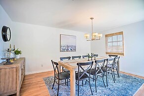 Relaxing Condo w/ Screened-in Lanai, 4 Mi to Beach