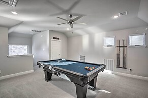 Patio & Game Room: Modern Home in Frisco