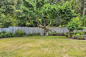 Gold Beach Apartment w/ Activities - 2 Mi to Ocean