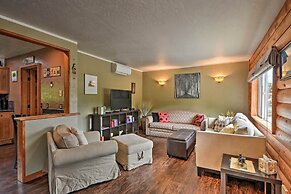 Gold Beach Apartment w/ Activities - 2 Mi to Ocean