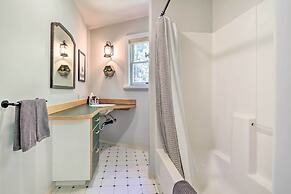 Cozy 'black Bear Retreat' by Mount Rainier!