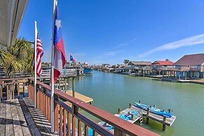Jamaica Beach Waterfront Getaway: Kayaks & Dock!
