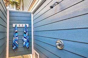 Jamaica Beach Waterfront Getaway: Kayaks & Dock!