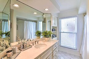 Jamaica Beach Waterfront Getaway: Kayaks & Dock!