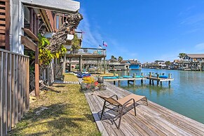 Jamaica Beach Waterfront Getaway: Kayaks & Dock!