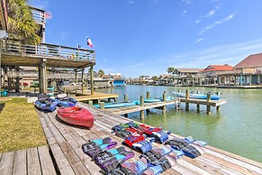 Jamaica Beach Waterfront Getaway: Kayaks & Dock!