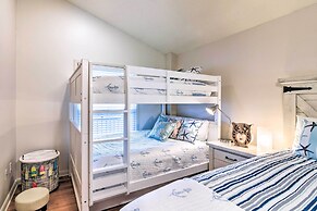 Jamaica Beach Waterfront Getaway: Kayaks & Dock!