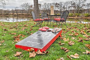 Riverfront Zanesville Getaway w/ Private Bar!