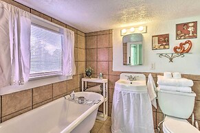 Crescent City Apartment w/ Easy Lake Access!