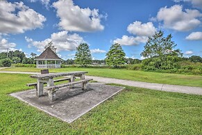 Crescent City Apartment w/ Easy Lake Access!