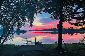 Lakefront Mercer Home: Private Dock & Kayaks!
