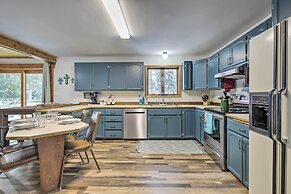 Lakefront Mercer Home: Private Dock & Kayaks!