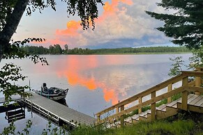 Lakefront Mercer Home: Private Dock & Kayaks!