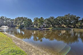 Palmetto Dunes Villa w/ Deck & Lagoon Views!