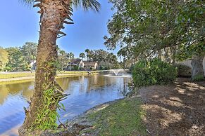 Palmetto Dunes Villa w/ Deck & Lagoon Views!