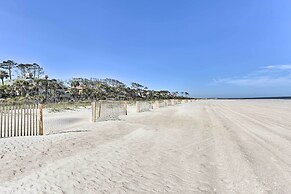 Palmetto Dunes Villa w/ Deck & Lagoon Views!