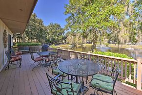 Palmetto Dunes Villa w/ Deck & Lagoon Views!