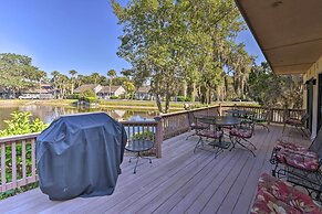 Palmetto Dunes Villa w/ Deck & Lagoon Views!