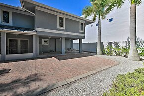 Lido Key Hideout w/ Patio & Yard + Walk to Beach!