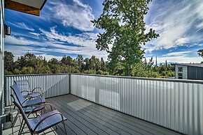 Secluded Getaway w/ Deck, Steps to Fritz Creek!