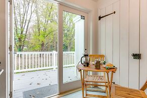 Historical Thurmont Escape w/ Furnished Deck!