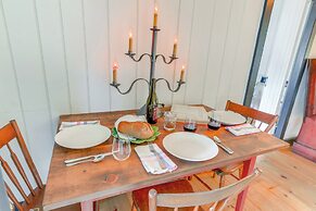 Historical Thurmont Escape w/ Furnished Deck!