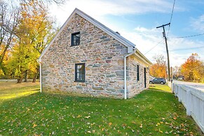 Historical Thurmont Escape w/ Furnished Deck!