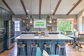 Chic Vancouver Cottage: 1 Mile to Main Street