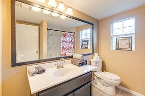 Pet-friendly Victoria Home - Kayak, Fish & Golf!