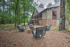 Large Upscale Cabin: Hot Tub, Fire Pit, Pool Table