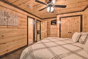 Large Upscale Cabin: Hot Tub, Fire Pit, Pool Table