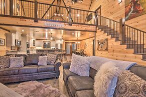 Large Upscale Cabin: Hot Tub, Fire Pit, Pool Table