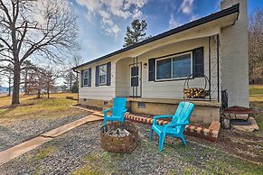 Hodgen Cottage on 650 Acres, Cozy & Scenic