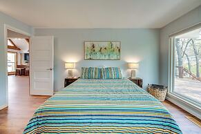Versatile Home w/ Deck & Grill, 1 Mi to Lake!