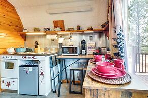 Tiny Cabin w/ Outdoor Dining Area - Near Keystone!
