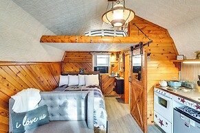 Tiny Cabin w/ Outdoor Dining Area - Near Keystone!