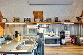 Tiny Cabin w/ Outdoor Dining Area - Near Keystone!