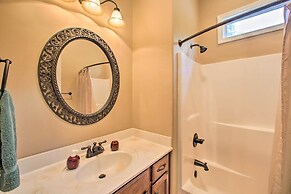 Townville Lakefront Cottage w/ Private Dock!