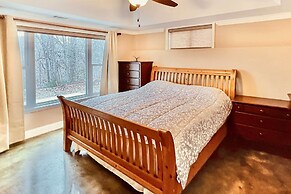 Townville Lakefront Cottage w/ Private Dock!