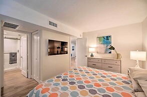 Luxe Naples Escape: Walk to Beach & Downtown!