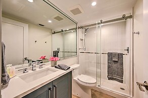 Luxe Naples Escape: Walk to Beach & Downtown!