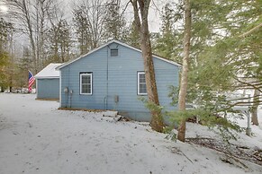 Palmyra Cottage w/ Deck on Whites Pond!