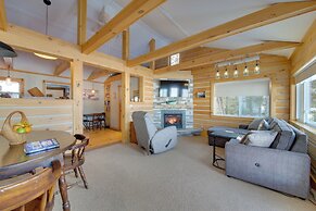 Palmyra Cottage w/ Deck on Whites Pond!